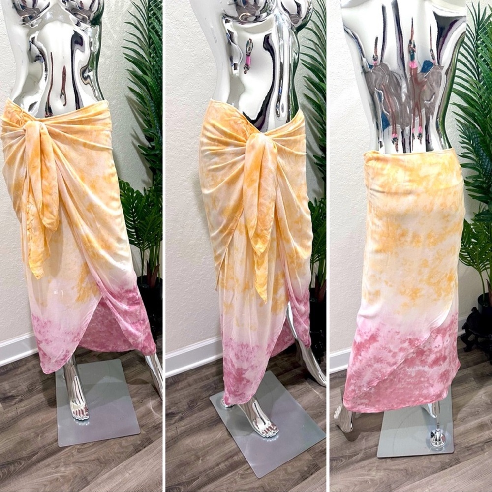 Young Fabulous & Broke Peach and Pink Sarong S - Picture 5 of 7